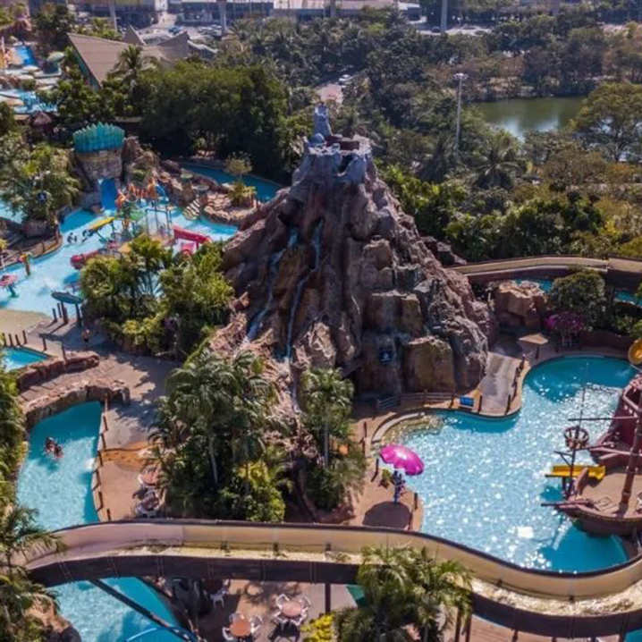 曼谷商场楼顶藏着一个水上世界——Fantasia Lagoon Fun Water Park