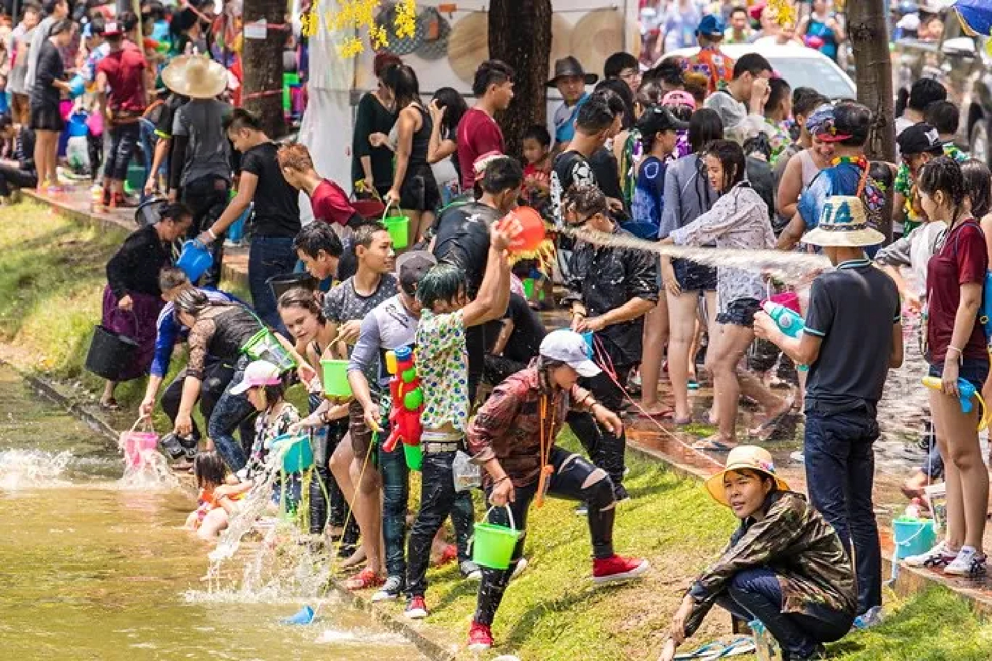 泰国 | 今天是泼水节，不过这个节日远不是泼水那么简单 - 知乎